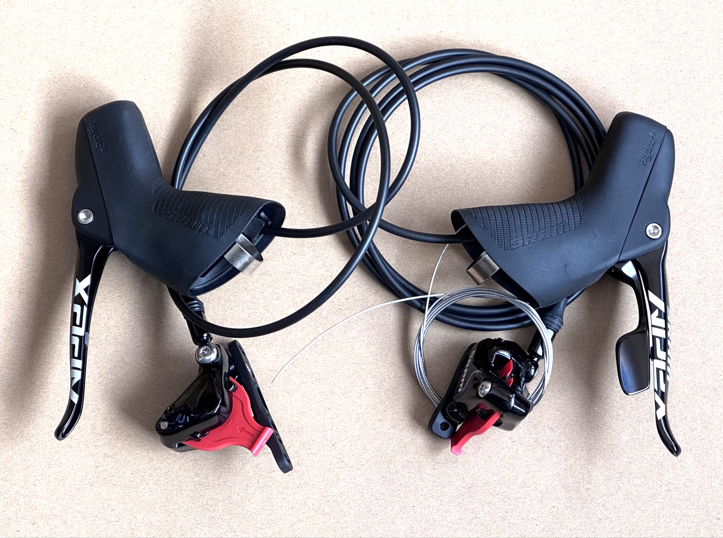 Sram Apex 1 Schaltbremshebel Set HRD 1x11-fach inkl. FM-Zangen 950/1800mm Sram Apex 1 Schaltbremshebel Set HRD 1x11-fach inkl. FM-Zangen 950/1800mm