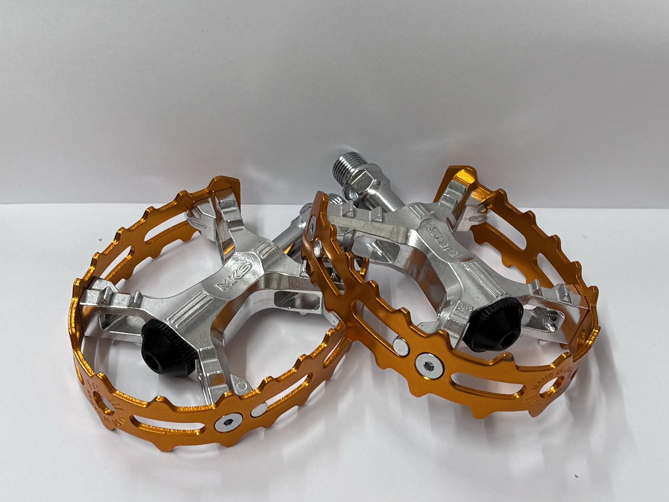 MKS XC-III Beartrap Pedale silber/orange MKS XC-III Beartrap Pedale silber/orange