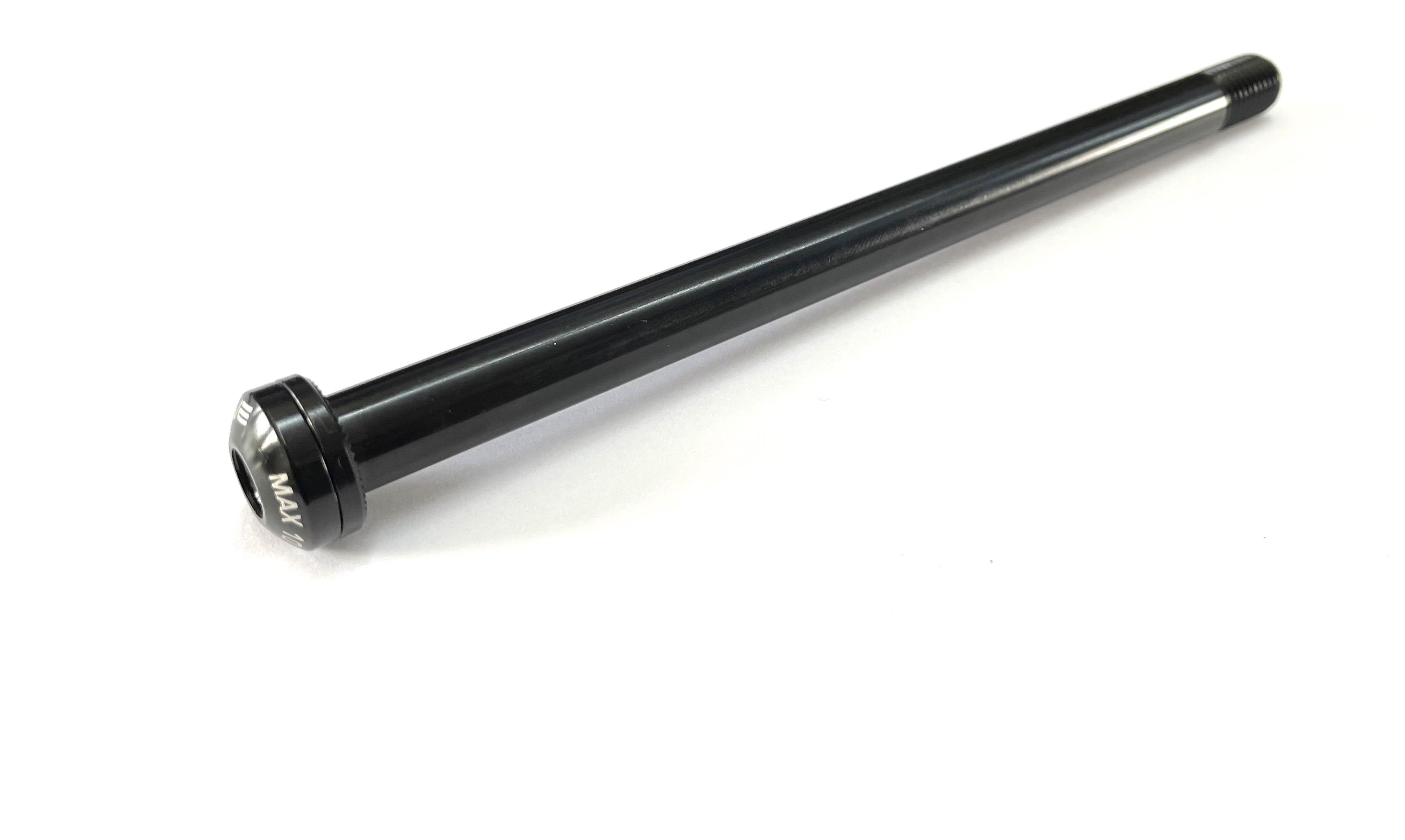 M-Wave Steckachse 12mm x 1,5 Gewinde 157mm schwarz M-Wave Steckachse 12mm x 1,5 Gewinde 157mm schwarz