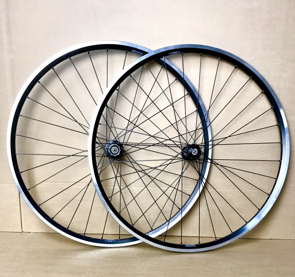 Shimano SLX 7000 Mavic XC621 Disc Laufradsatz Trekking 28" schwarz CL Shimano SLX 7000 Mavic XC621 Disc Laufradsatz Trekking 28" schwarz CL